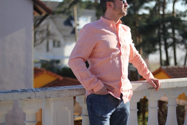 sommerliches Leinenhemd Gr. M und L lachsfarbe in Langarm und Stehkragen PURE