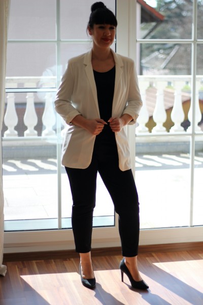 eleganter Longblazer in weiß