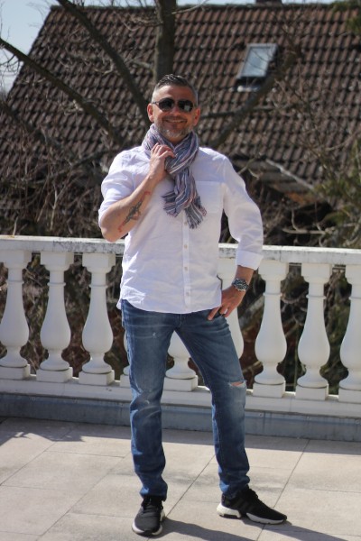 sommerliches Leinenhemd weiß Gr. L in Langarm und Stehkragen PURE