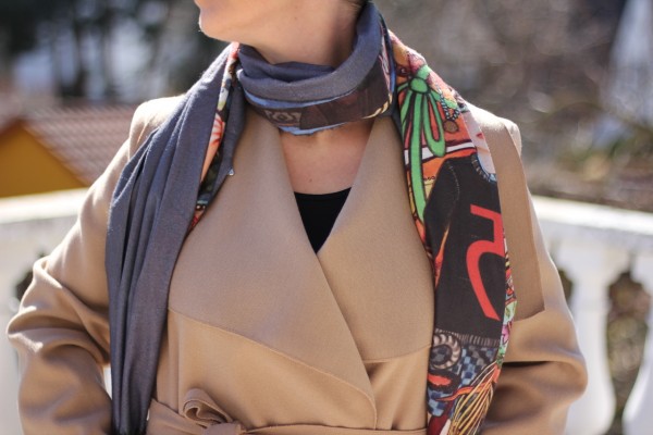 Schal mit buntem Printdruck