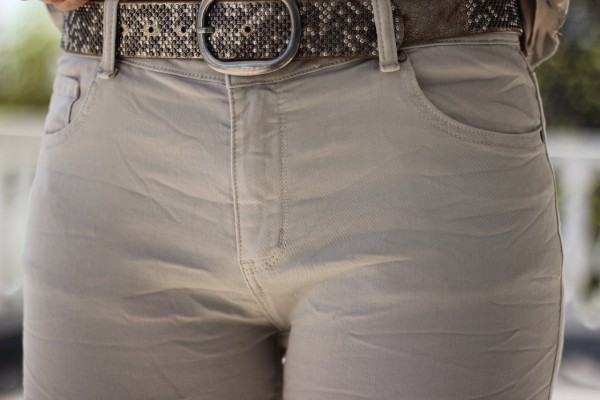 Gürtel in bronze mit Nieten besetzt