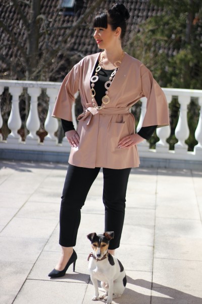 Mantel Lederimitat in rose mit Gürtel