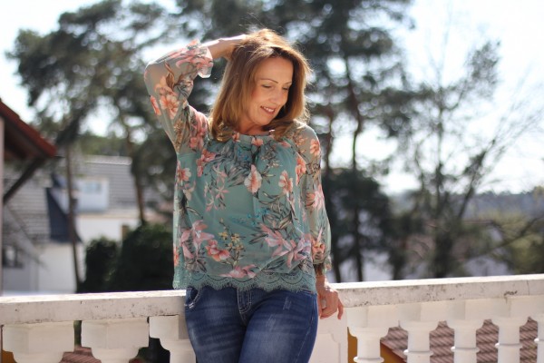 sommerliche grüne Bluse mit Blumenmuster ONE SIZE