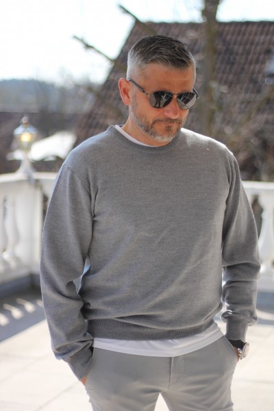 TOM RIPLEY-Pullover in grau mit Rundausschnitt