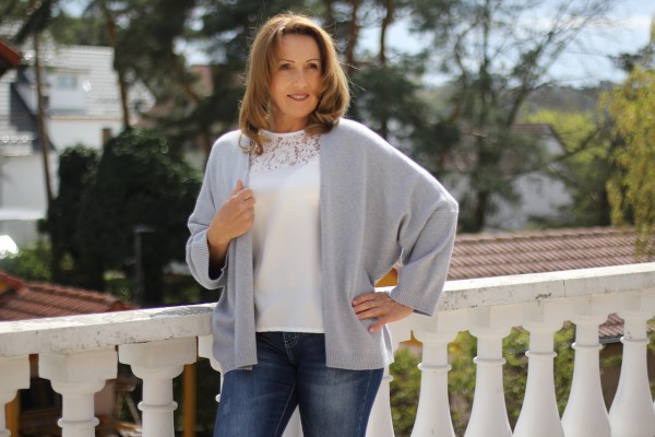 offene Strickjacke in grau ONE SIZE