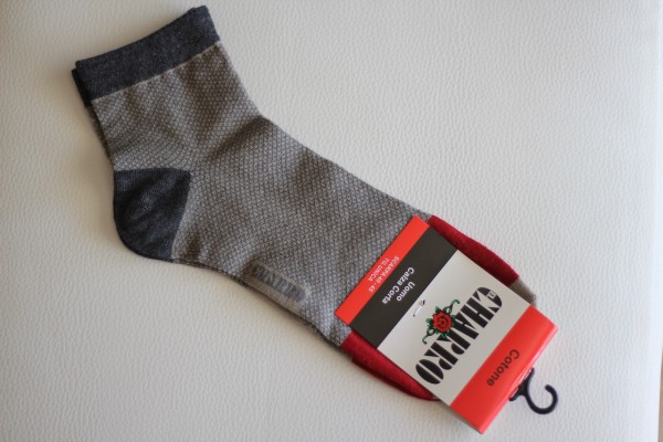 Herren Socken grau mit rot ONE SIZE