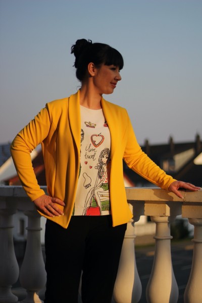 eleganter, sportlicher Blazer in der Farbe gelb Größe 36